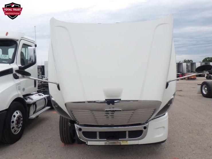 2019-freightliner-cascadia-125-image-25
