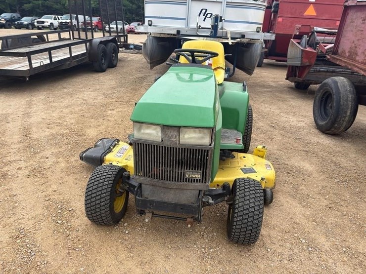 john-deere-425-image-2