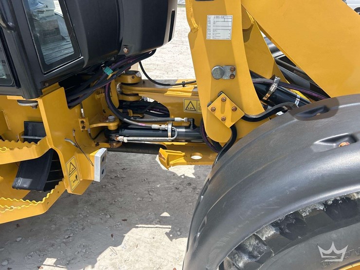 2018-caterpillar-908m-image-22