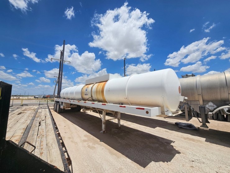 2015-peterbilt-567-image-7