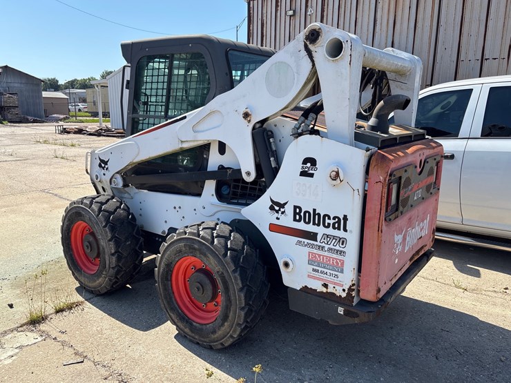 #2-•-2015-bobcat-a770-skid-steer-loader-image-4