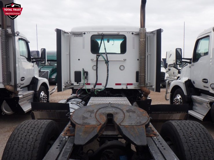 2024-kenworth-t680-image-10