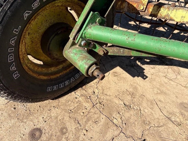 john-deere-roll-bar-rake-image-6