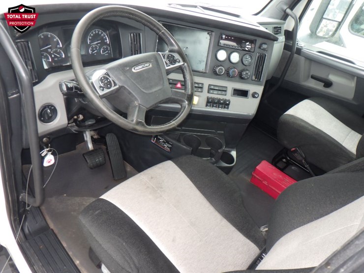 2019-freightliner-cascadia-116-image-15