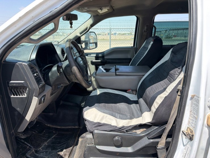 2019-ford-f350-image-10