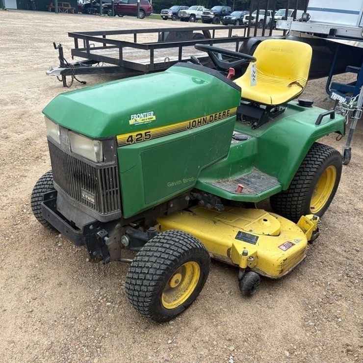 JOHN DEERE 425