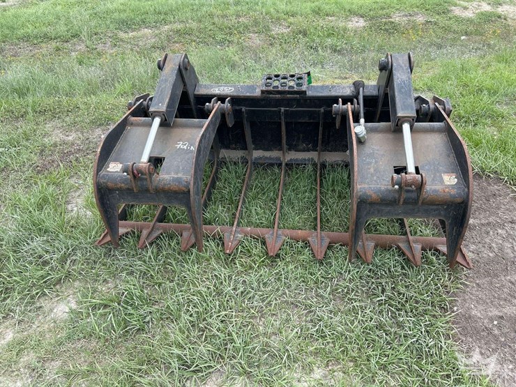 blue-diamond-72in-dual-cylinder-hydraulic-grapple-skid-steer-attachment-image-6