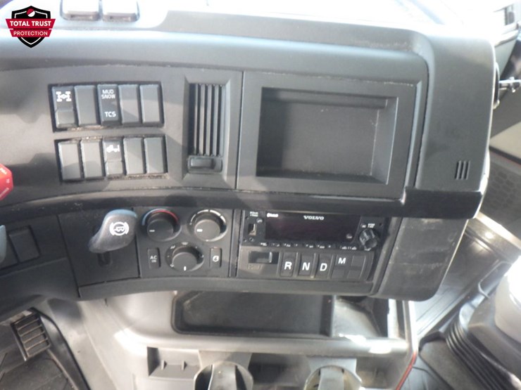 2023-volvo-vnl860-image-20