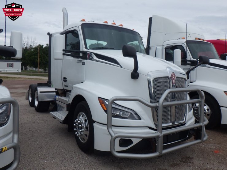 2024-kenworth-t680-image-3
