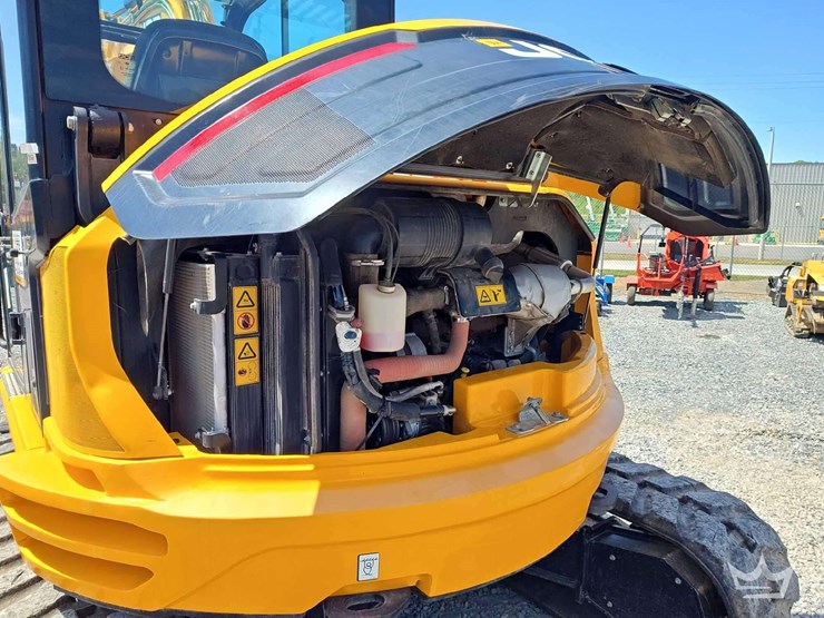 2023-jcb-90z-2-t4-midi-excavator-image-8