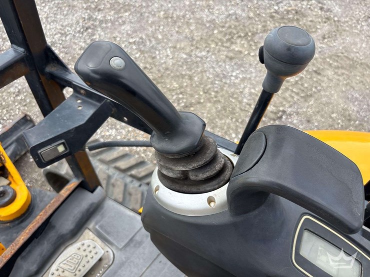 2019-jcb-8029cts-image-19