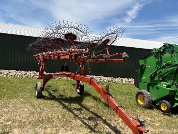 pequea-hrm-cr12-12-wheel-rake-image-3