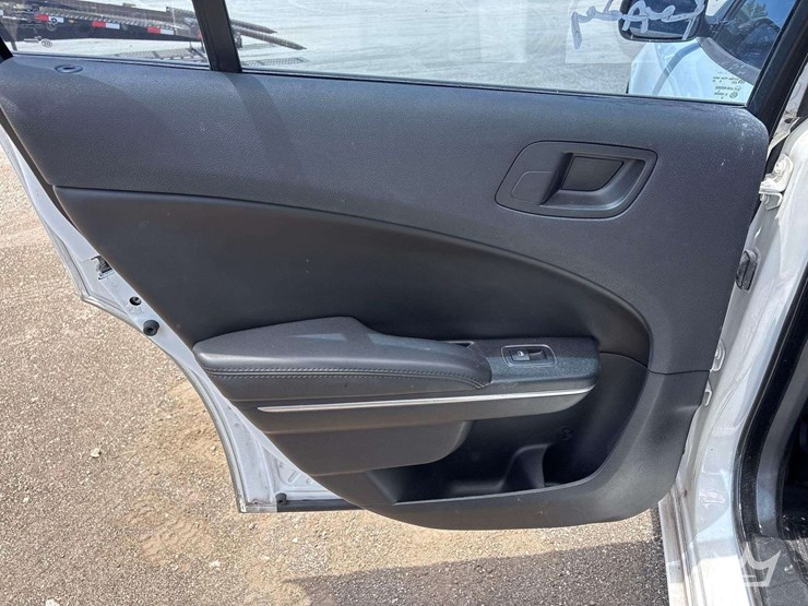 2018-dodge-charger-sedan-image-20