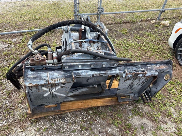 12in.-cold-planer-skid-steer-attachment-image-2