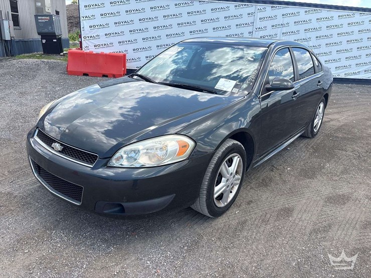 2014-chevrolet-impala-sedan-image-1