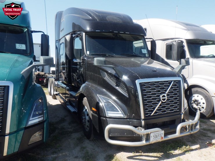 2023-volvo-vnl860-image-3