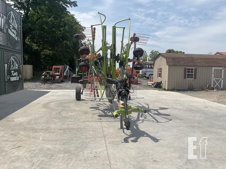 2019-claas-liner-2800-image-7