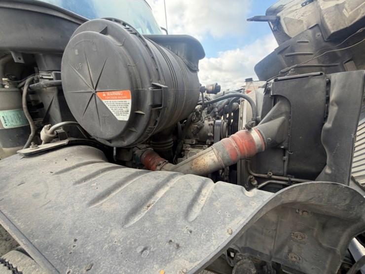 2008-international-durastar-4400-image-11