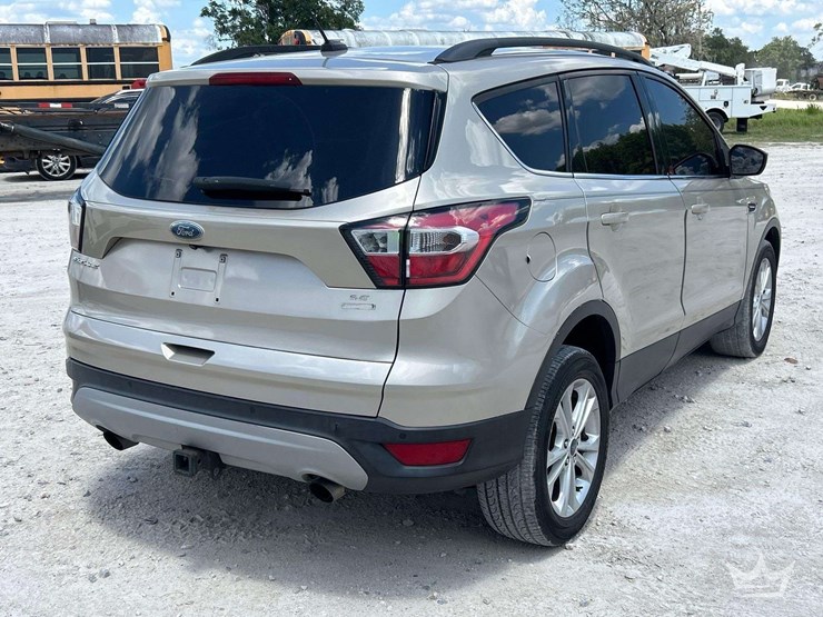 2017-ford-escape-image-3