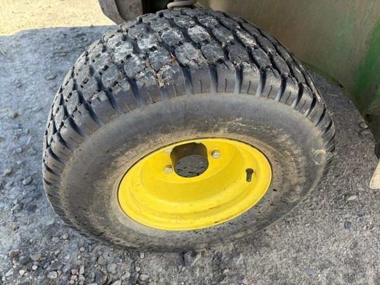 2016-john-deere-tx-4x2-image-9