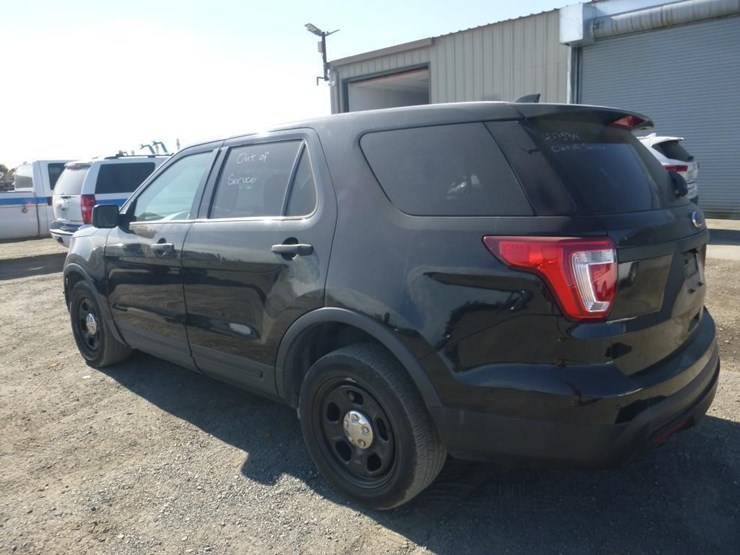 2017-ford-explorer-image-4