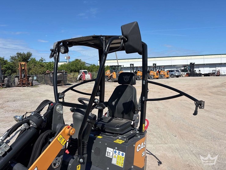 2024-case-sl12-mini-articulated-wheel-loader-image-21