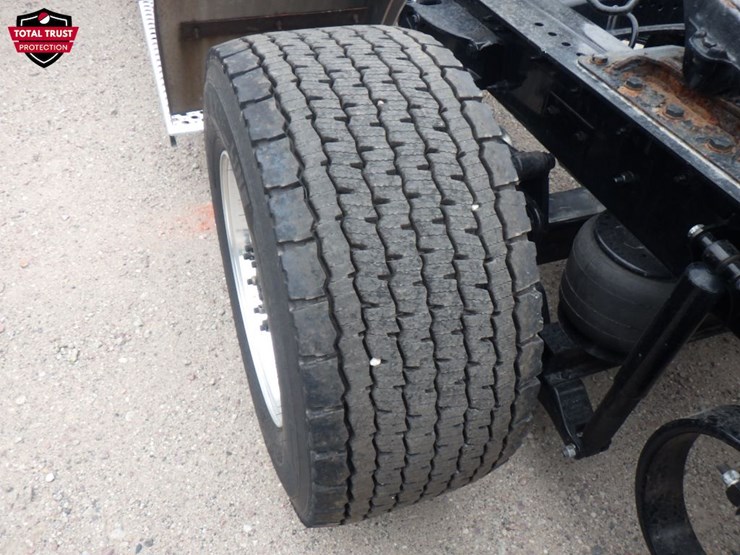 2024-kenworth-t680-image-13