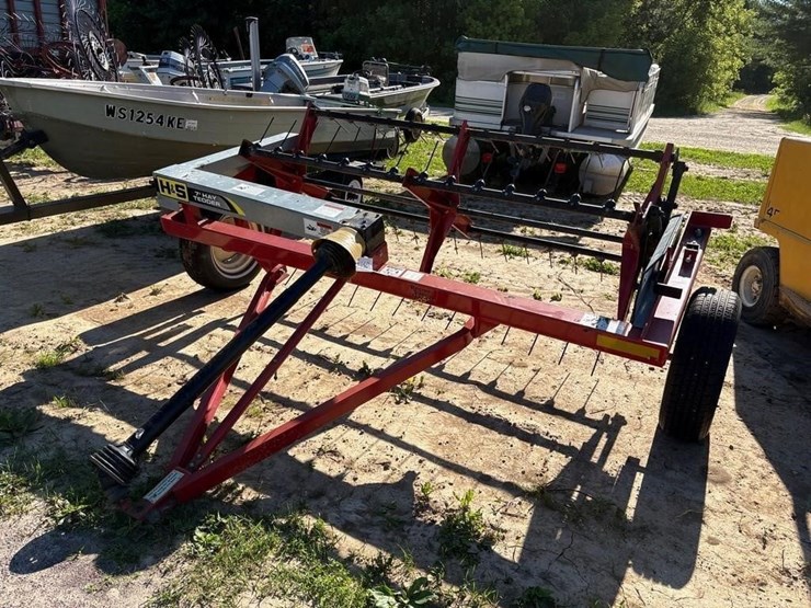 h&s-7'-hay-tedder-image-1