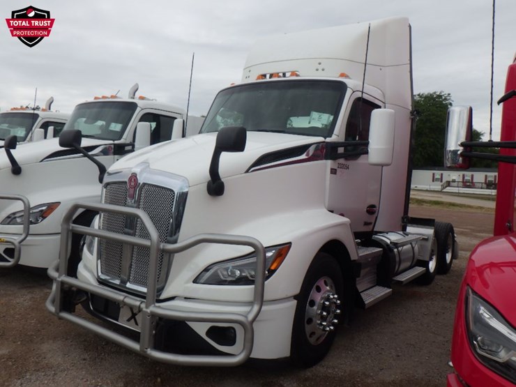 2024-kenworth-t680-image-1
