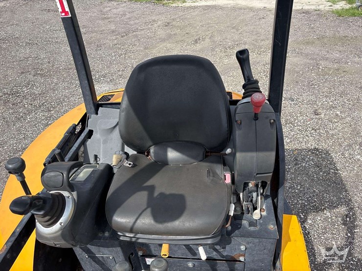 2019-jcb-8029cts-image-23