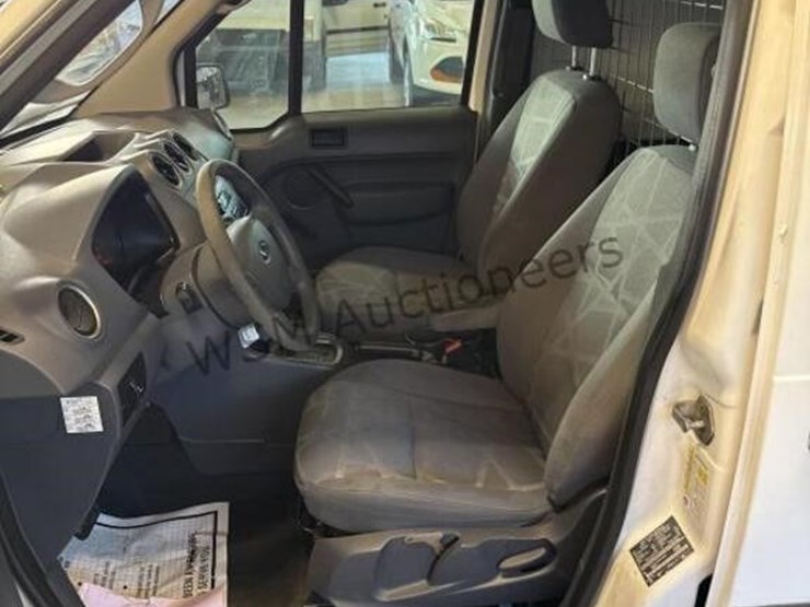 2013-ford-transit-connect-image-24