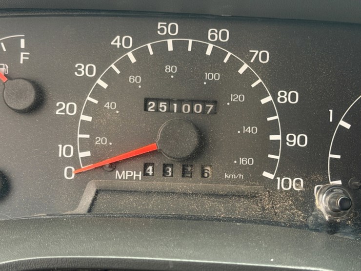 2005-ford-f650-image-15