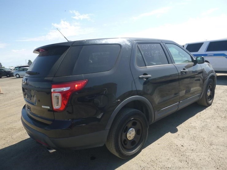 2015-ford-explorer-image-3