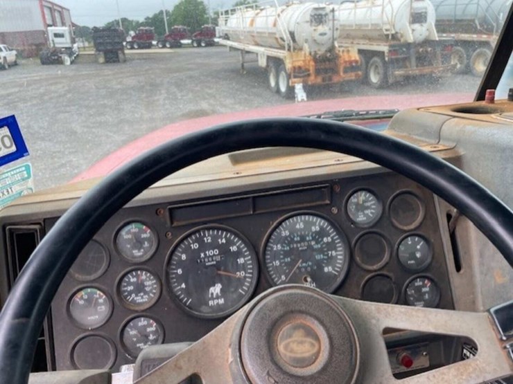 1999-mack-ch613-image-7