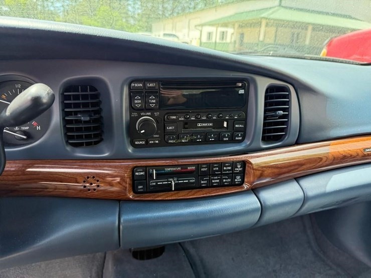 1999-buick-le-sabre-custom-car-image-10