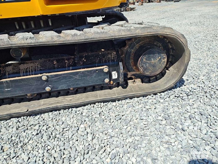 2023-jcb-90z-2-t4-midi-excavator-image-34