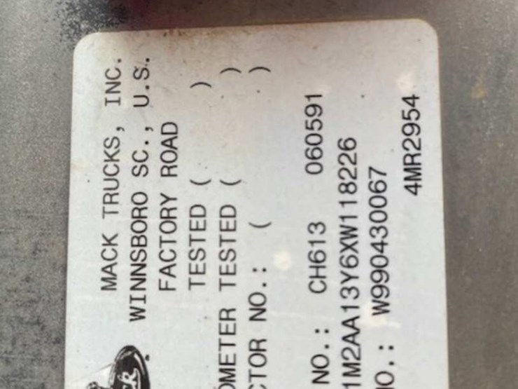 1999-mack-ch613-image-12