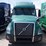 2022-volvo-vnl860-image-2