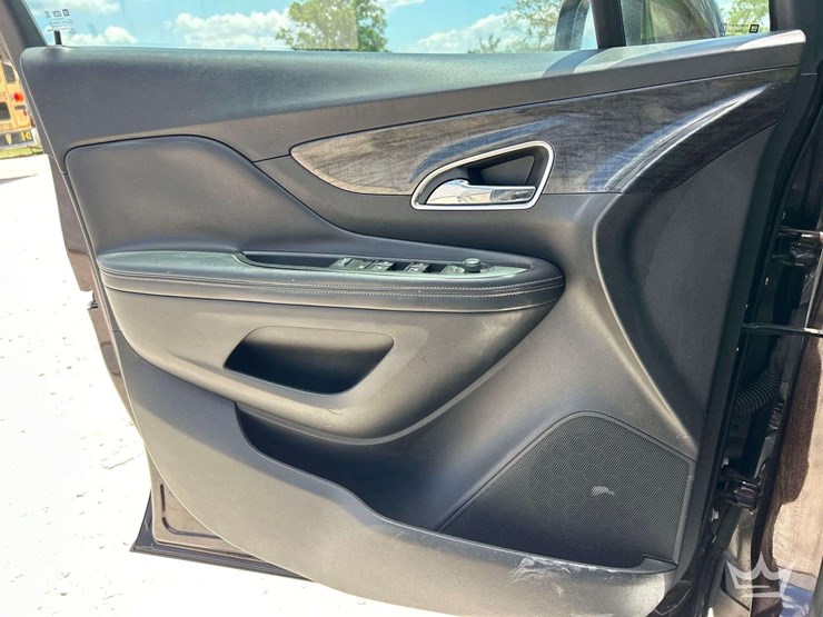 2015-buick-encore-image-11