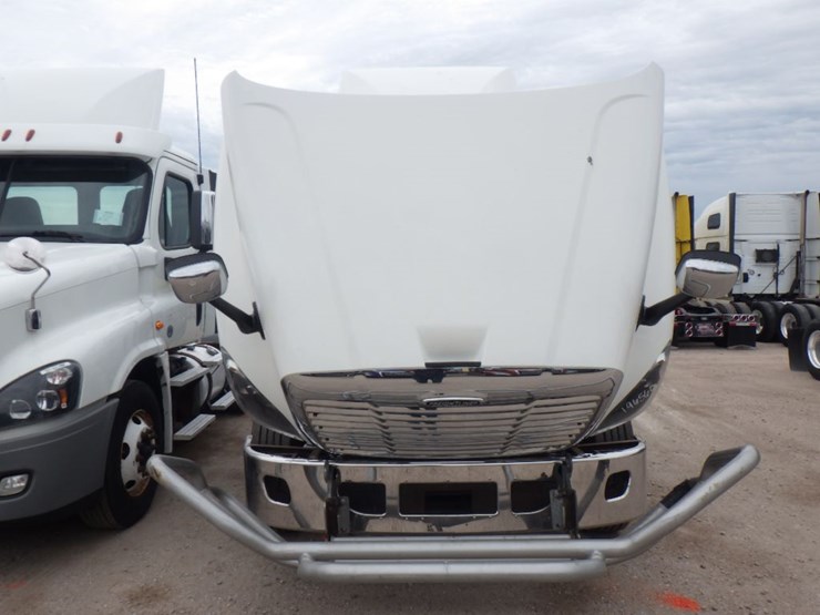 2018-freightliner-cascadia-125-image-21