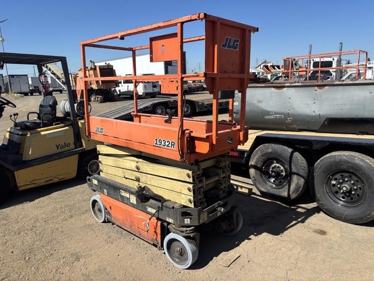 jlg-1932r-image-2