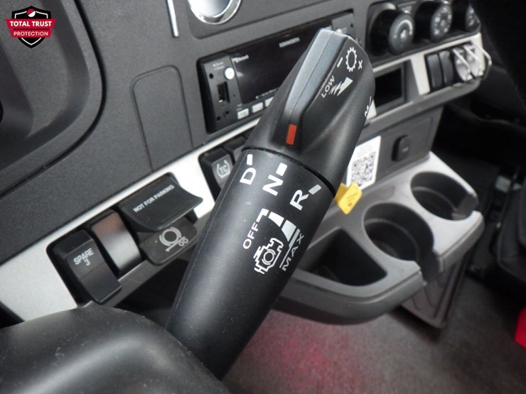 2024-kenworth-t680-image-16