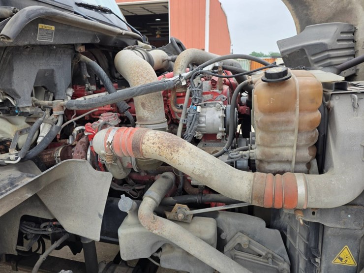 2015-international-prostar-image-12