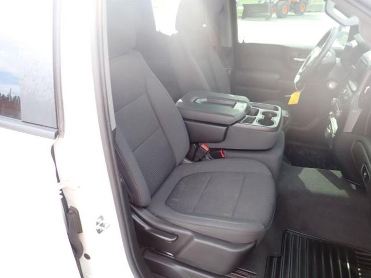 2022-chevrolet-silverado-1500-image-30