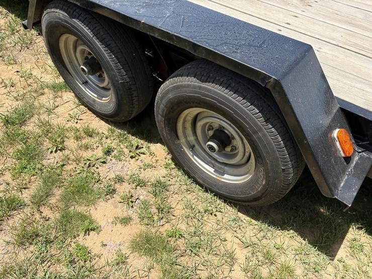 1990-sauk-12,000-lb-trailer-image-6