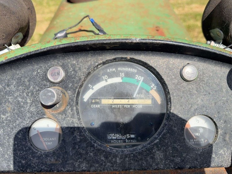 john-deere-3020-image-30