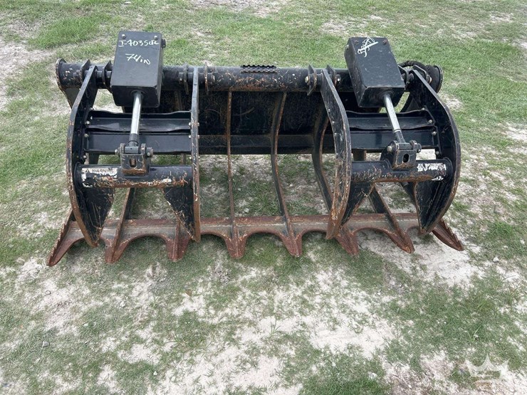 2022-kubota-74in-dual-cylinder-hydraulic-grapple-skid-steer-attachment-image-7