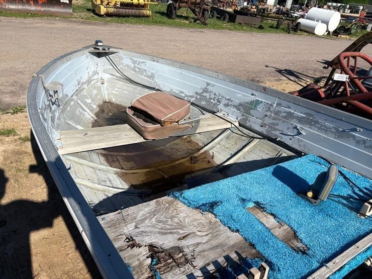 1970-star-craft-14'-aluminum-boat-w/trailer-image-8