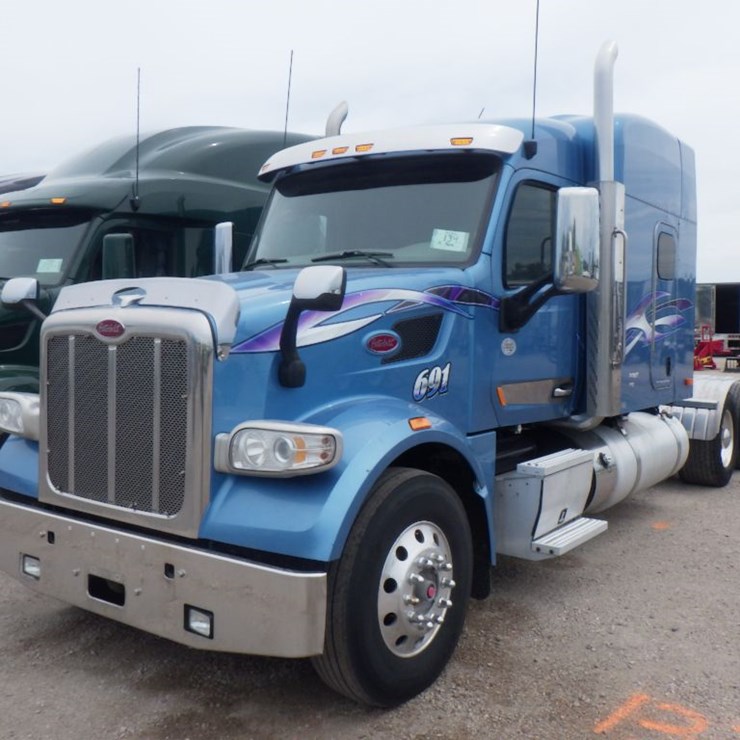 2019 PETERBILT 567