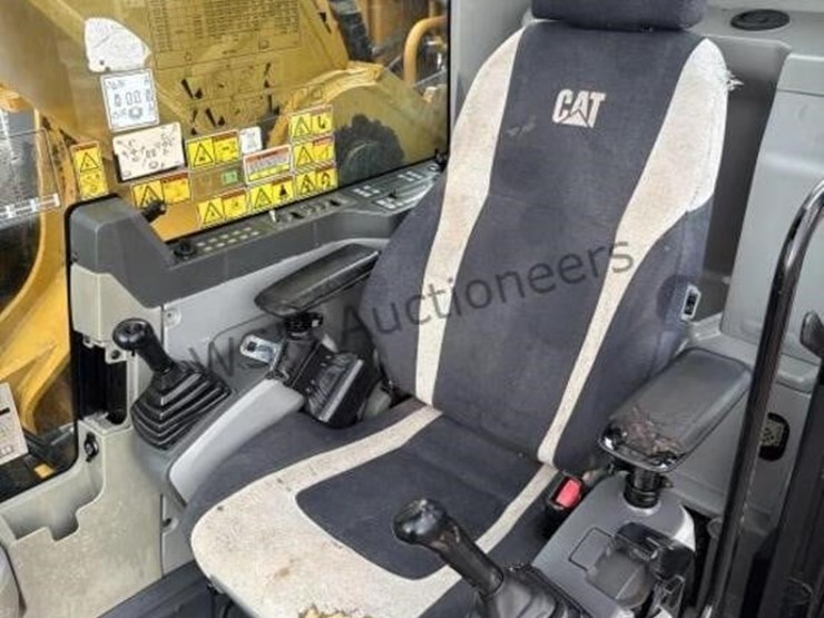 2013-caterpillar-349el-image-64